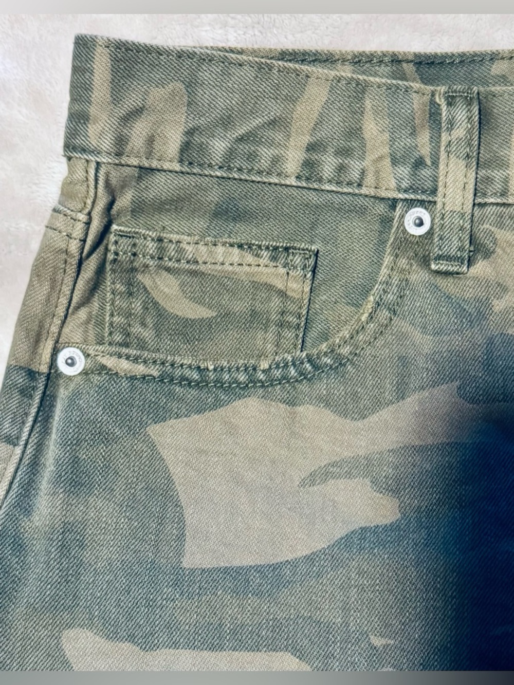 Lucky Brand Camo Old Favorite Mini Skirt with Raw Hem-NWT - Picture 2 of 5